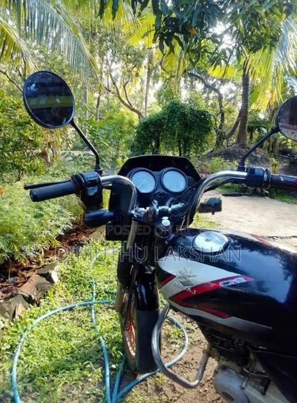 Bajaj CT100 2016