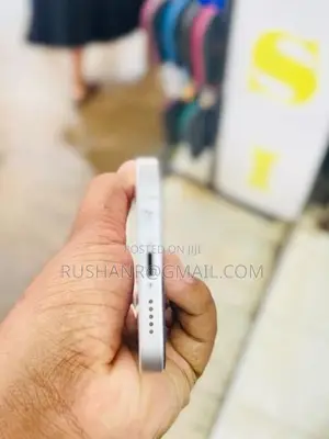 Apple iPhone 12 (Used)