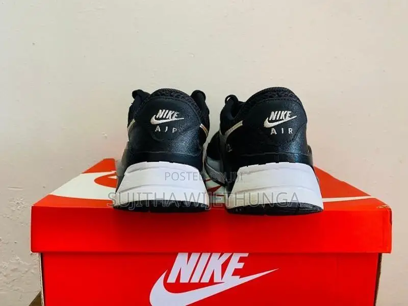 Nike Air Max Systm