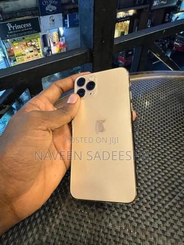 Apple iPhone 11 Pro (Used)