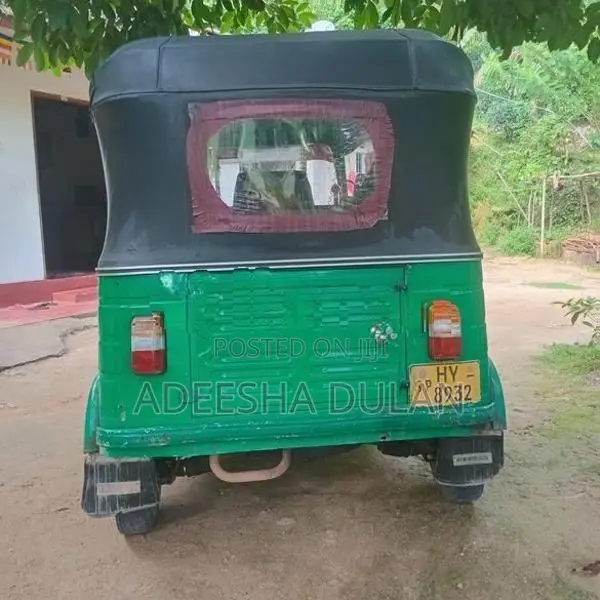 Bajaj RE 2004