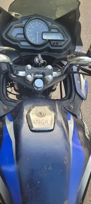 Bajaj Discover 150 2015