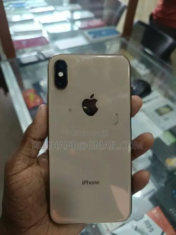 Apple iPhone XS (Used)