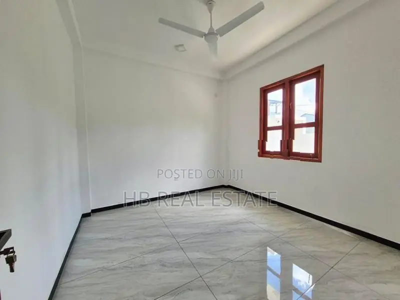 Newly Build Luxury Three Story House For Sale In Piliyandala