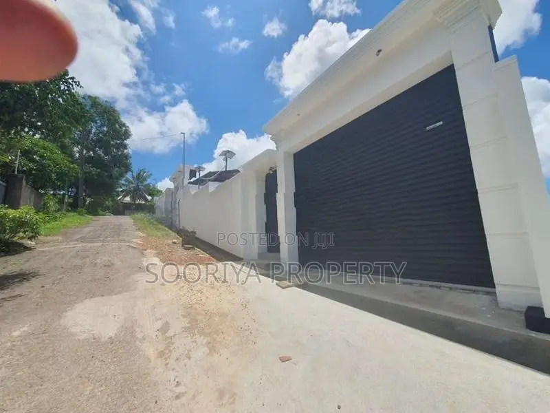 Spacious Brand New House for Sale in Piliyandala