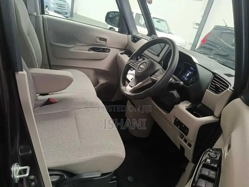 Nissan Roox 2024