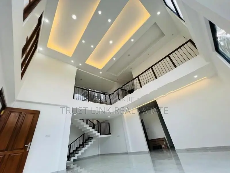 Brand New 2 Storey House with Roof Top for Sale in Kadawatha