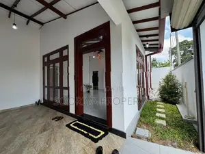 Kahathuduwa Near Highway Brand New House for Sale in Piliyandala