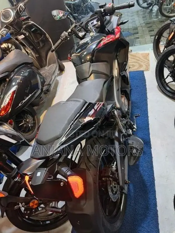 Bajaj Pulsar RS200 2026