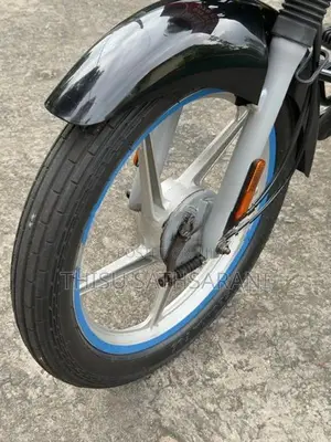 Bajaj CT100 2025