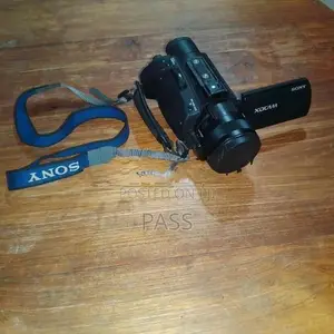 Sony PXW-X70 Professional XD Camera 4K - Digital Camcorder