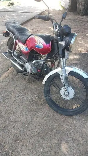 Bajaj Boxer 2006