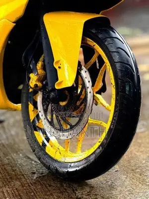 Bajaj Pulsar RS200 2016