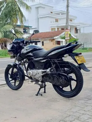 Bajaj Pulsar 150 2016