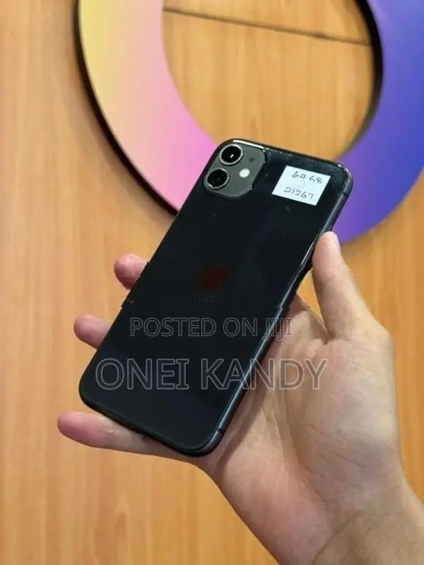 Apple iPhone 11 64GB (Used)