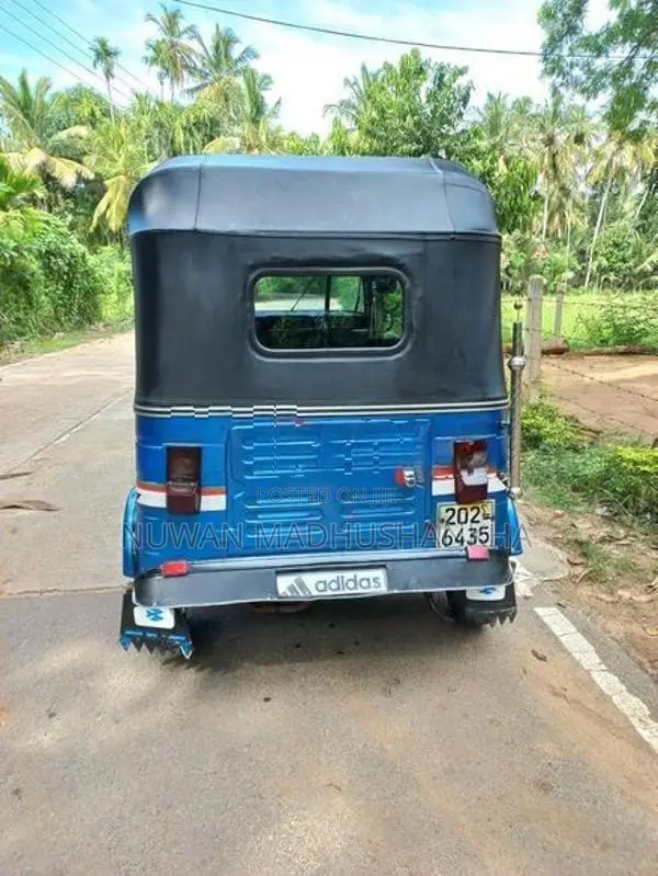 Bajaj RE 1996