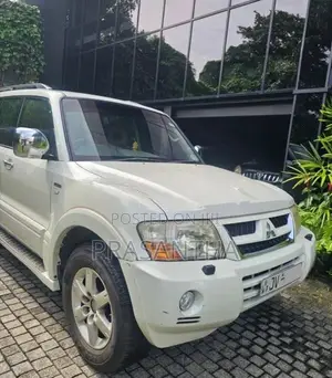 Mitsubishi Montero 2004