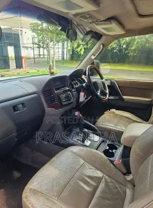 Mitsubishi Montero 2004