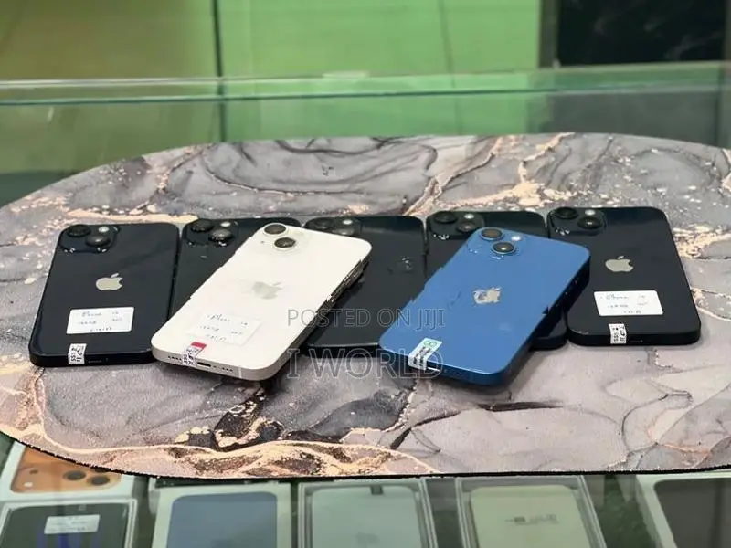 Apple iPhone 13 256GB (Used)