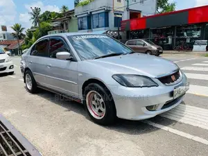 Honda Civic ES 5 2003