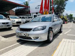Honda Civic ES 5 2003