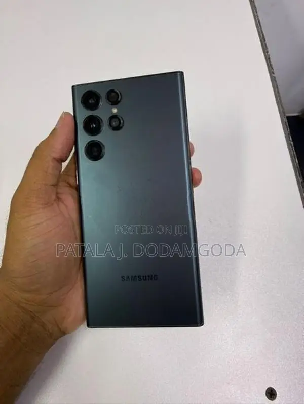 Samsung Galaxy S22 Ultra (Used)