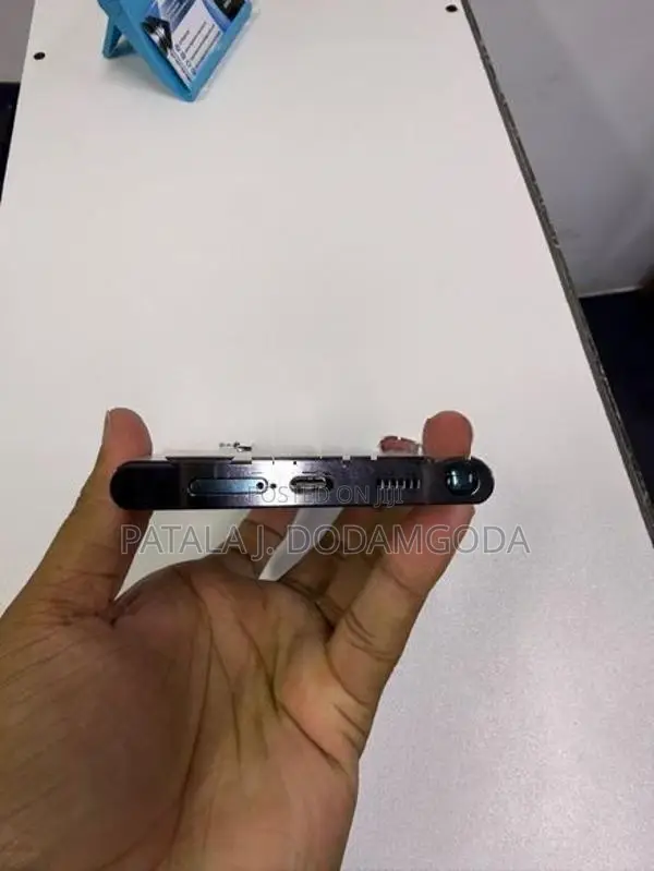 Samsung Galaxy S22 Ultra (Used)