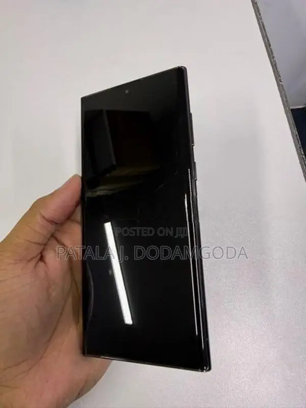 Samsung Galaxy S22 Ultra (Used)