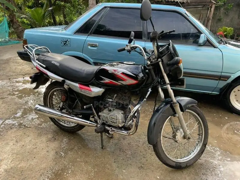 Bajaj CT100 2011