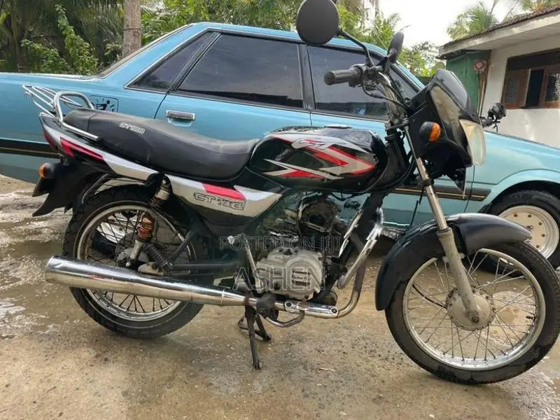 Bajaj CT100 2011