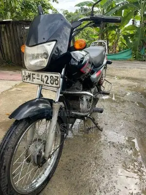 Bajaj CT100 2011