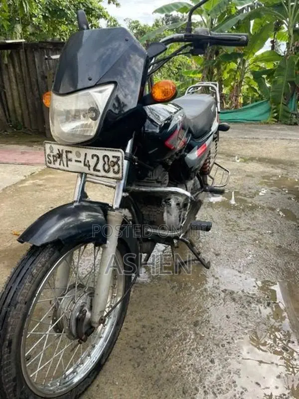 Bajaj CT100 2011