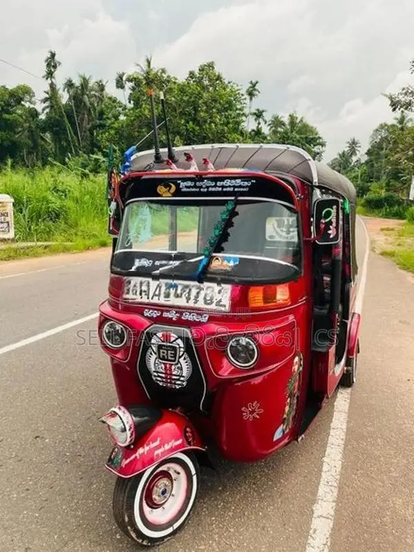 Bajaj RE Petrol 2014