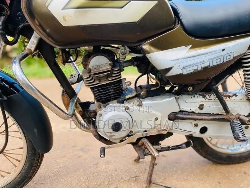 Bajaj CT100 2005