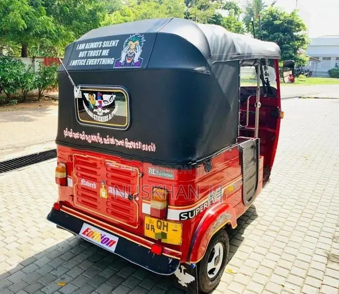 Bajaj RE 2006