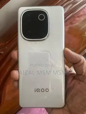 iqoo (Used)