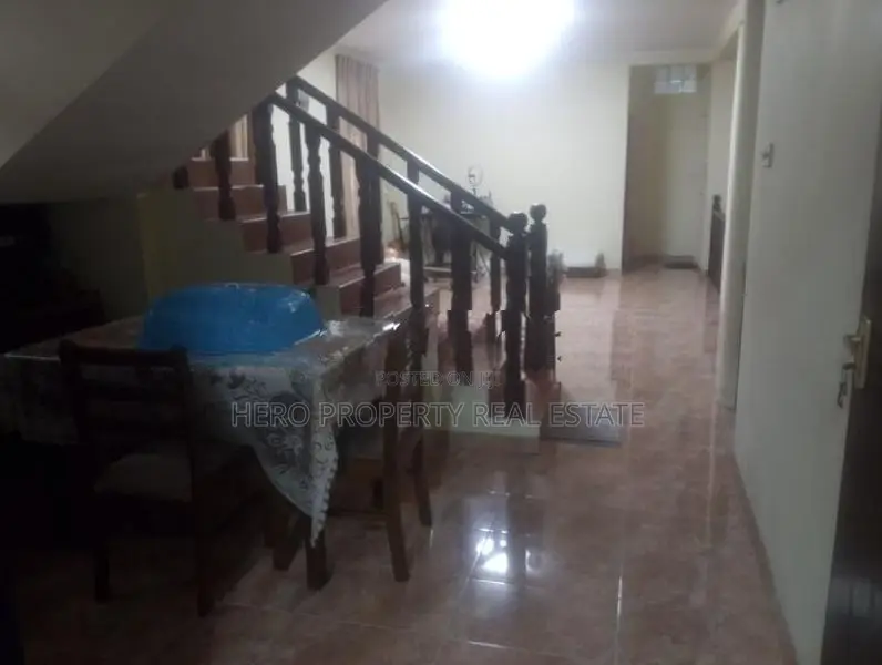 Upstair house for rent in udahulla nugegoda