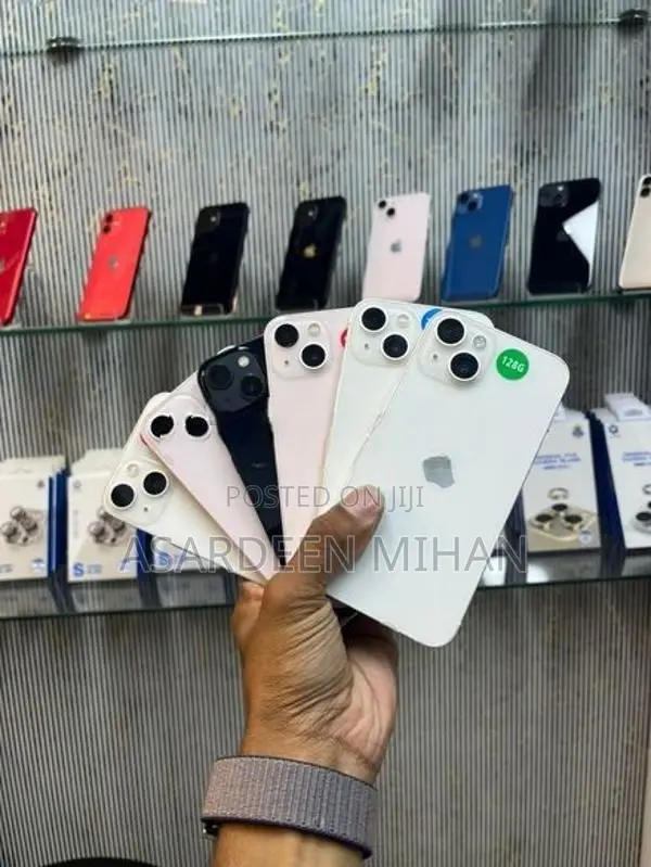 Apple iPhone 13 (Used)