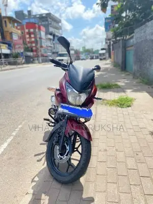 Bajaj Discover 150f 2016