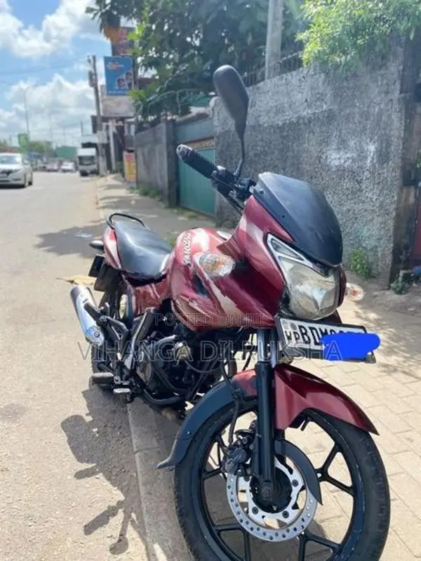 Bajaj Discover 150f 2016