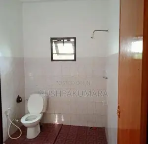 House For Rent IN Pelawatta (5304B/1)IN Akuregoda Road Battaramulla