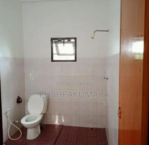 House For Rent IN Pelawatta (5304B/1)IN Akuregoda Road Battaramulla