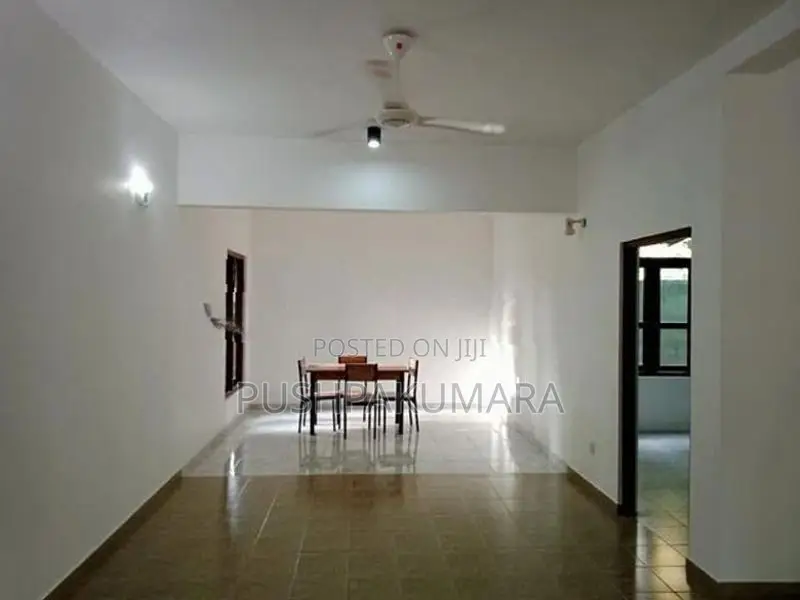 House For Rent IN Pelawatta (5304B/1)IN Akuregoda Road Battaramulla
