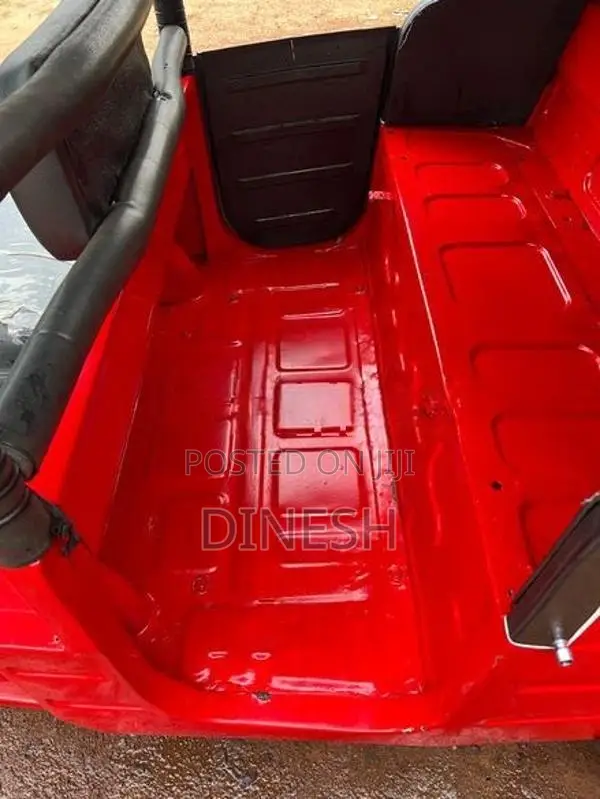 Bajaj RE 2011