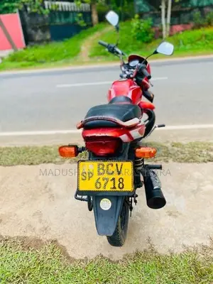 Bajaj Platina 100 2015