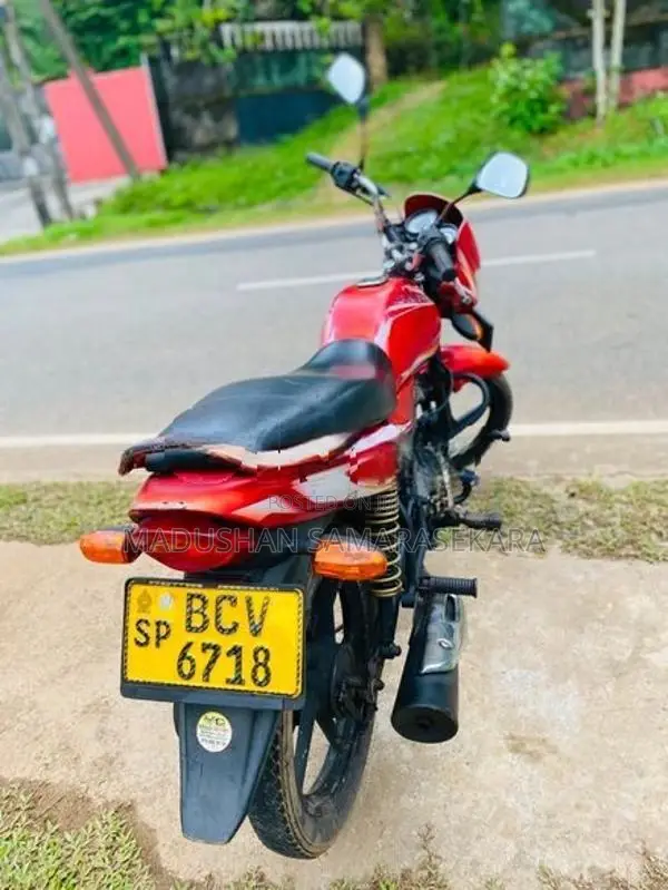 Bajaj Platina 100 2015