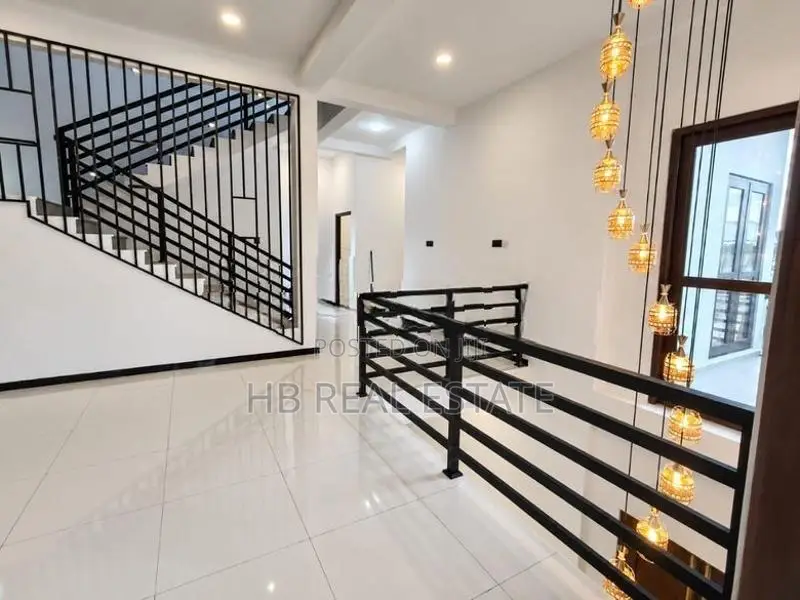 Newly Build Luxury Three Story House For Sale In Piliyandala