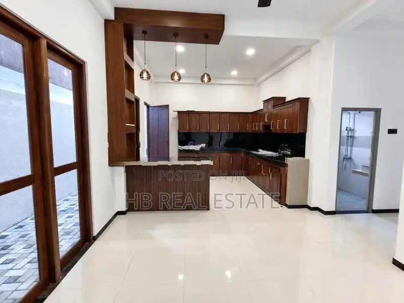 Newly Build Luxury Three Story House For Sale In Piliyandala