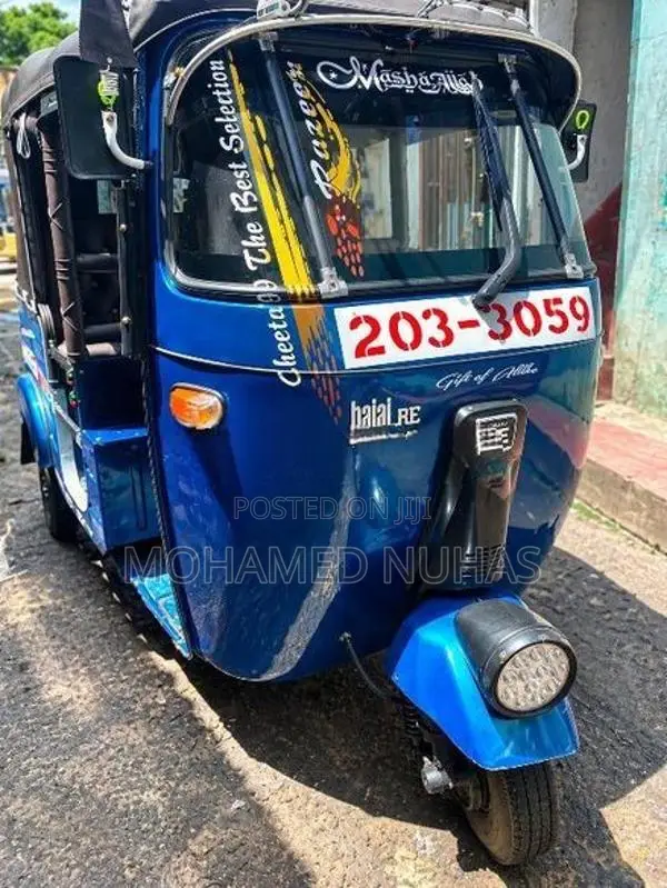 Bajaj RE 2000