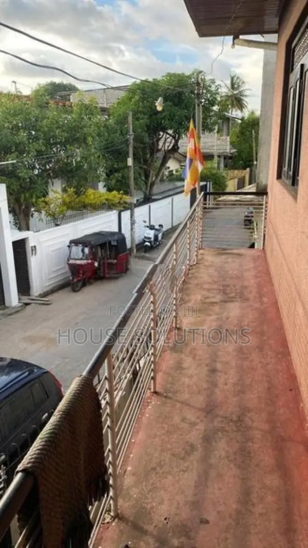 Rathmalana House For Sale 10.5 Perches Spacious In Ratmalana